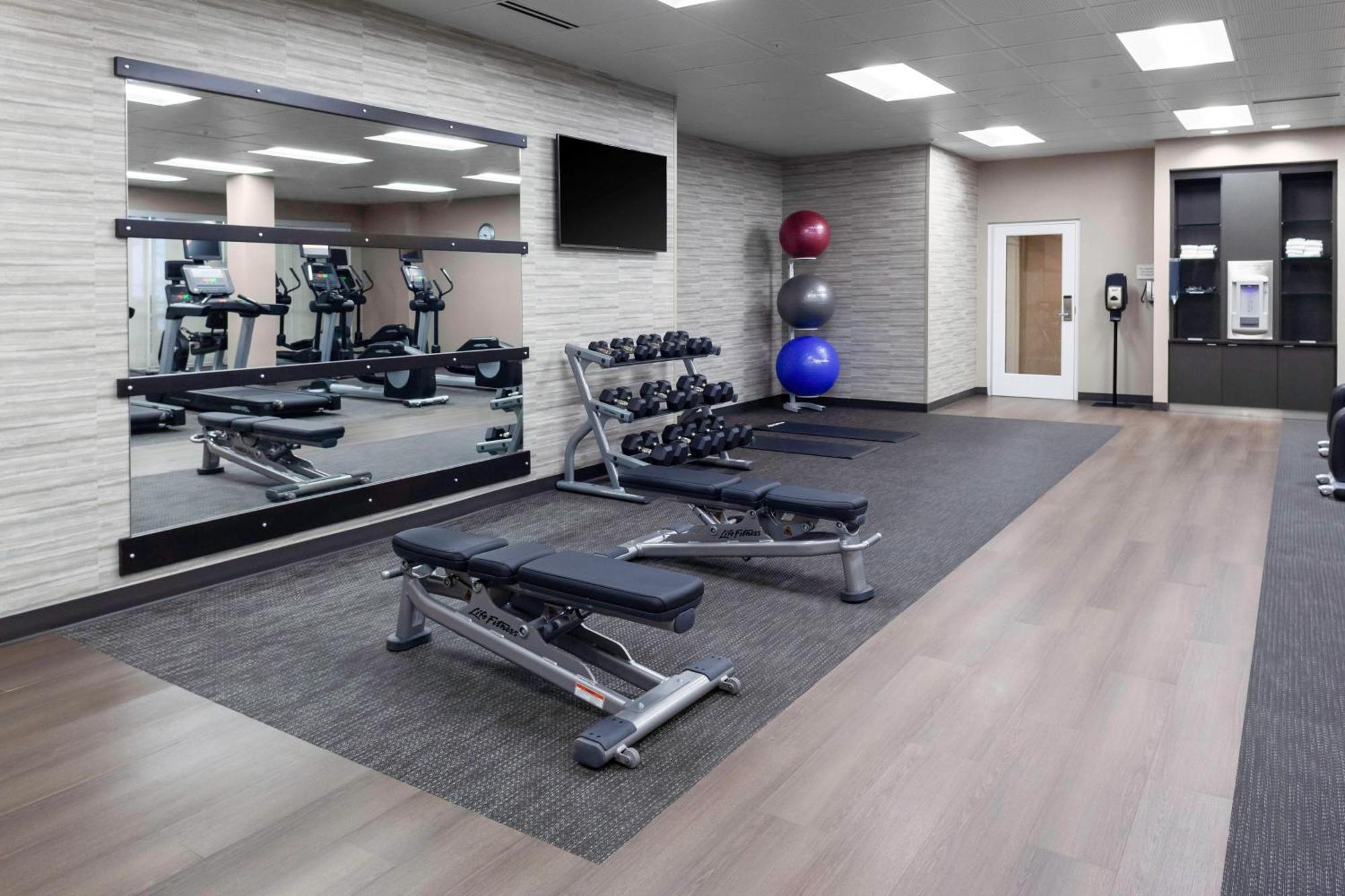 Hotel Courtyard By Marriott St. Louis West County à Town and Country Extérieur photo